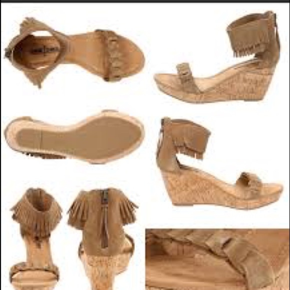 Minnetonka Fringe Sandal Wedge Size 8.5 EUC - Picture 2 of 2